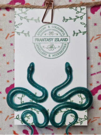 FRANTASY ISLAND Teal Snake Stud Earrings